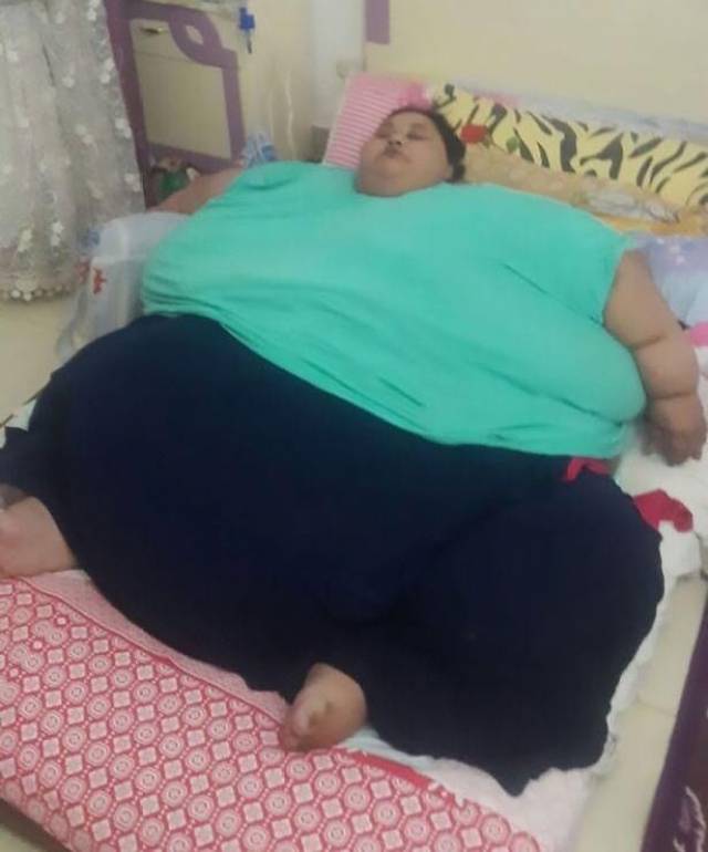 全球最重的女人的一生.半年之内,她瘦了500斤,然后又胖了回去.