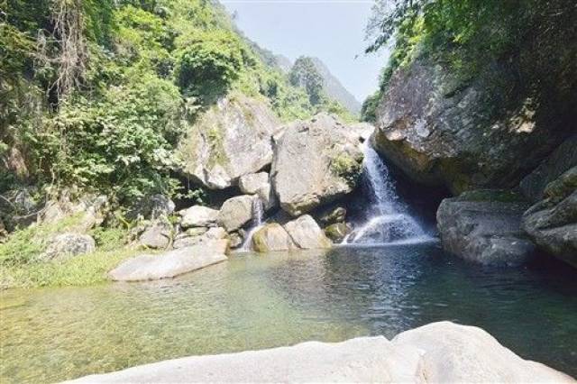 武鸣风景区图片大峡谷,龙门玻璃桥图片_大山谷图库