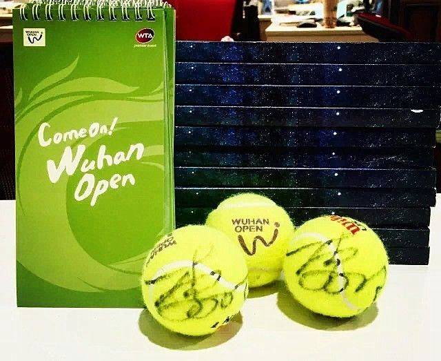 李娜亲笔签名网球