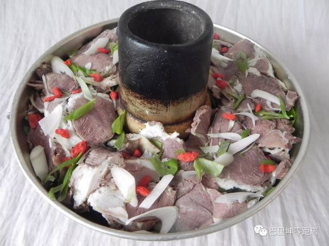 巴里坤有道美食,连老外都连连说好!不信啊?你看!_手机搜狐网