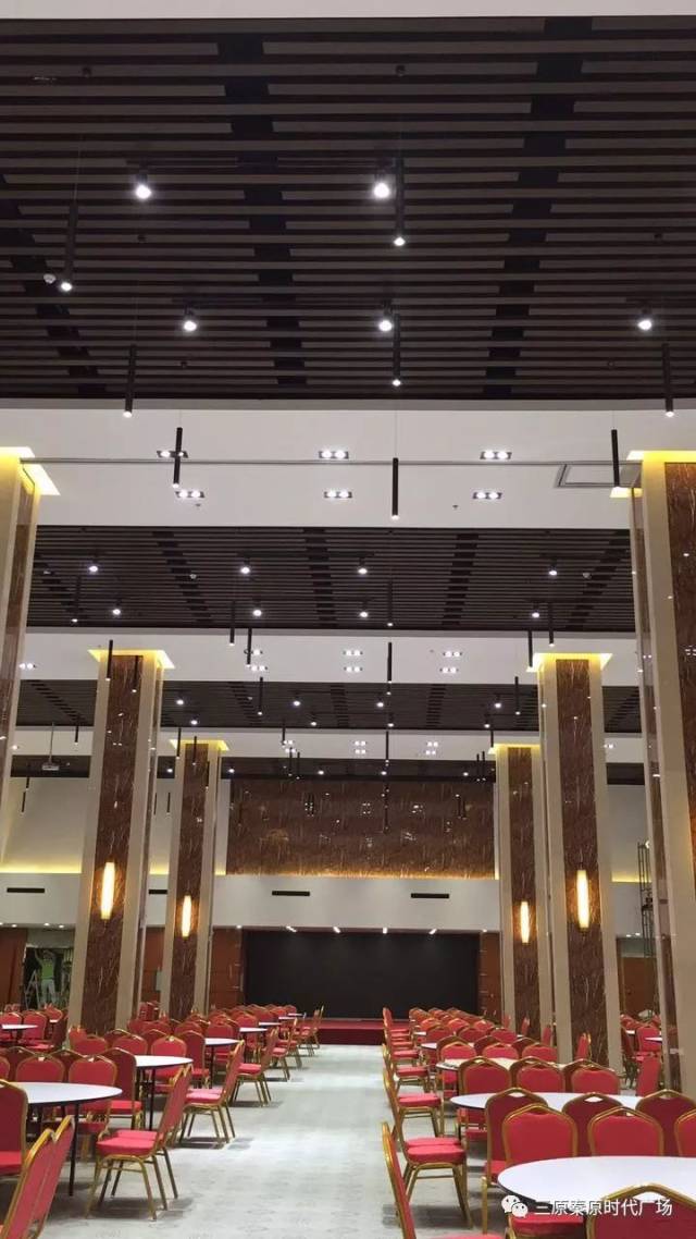 热烈庆祝秦原智选温泉酒店宴会厅十月一日盛大开业