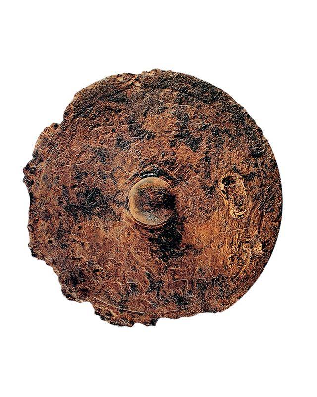 麻线墓区2100号墓 铁镜