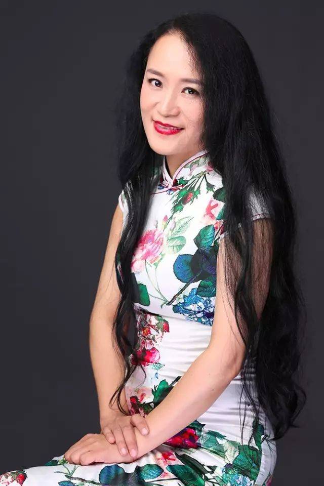 俞慧和侬一道来读散文.