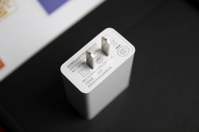 平板不一定得买ipad,2.5k夏普屏的台电t10也不错