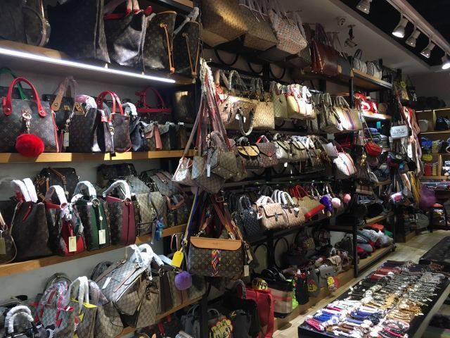 四通○岂止于百货|还有影院,美食城!