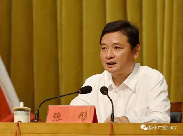 区委书记张彤参加并主持活动,他指出,举办"龙川学习月",根本目的在于