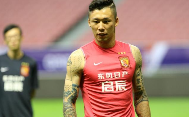 广州恒大张琳芃被足协禁赛四场,中超还剩四轮的情况下无缘本赛季