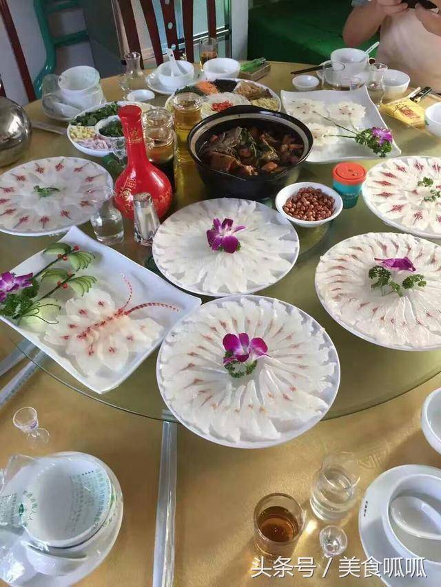 吃鱼生,必须得配上芥末才过瘾 ￥16.2 购买盈尺之鱼,出水欲飞.