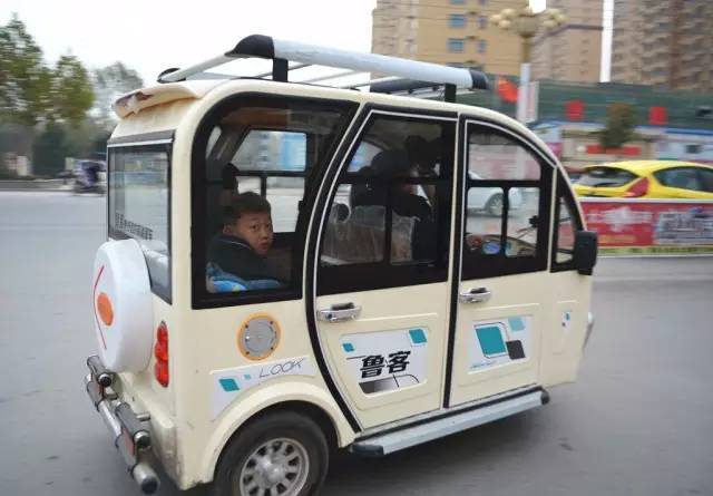 严正声明:请某些厂停止抄袭鲁客专利篷车c200!