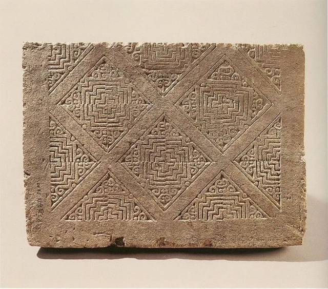 战国时期的花纹方砖