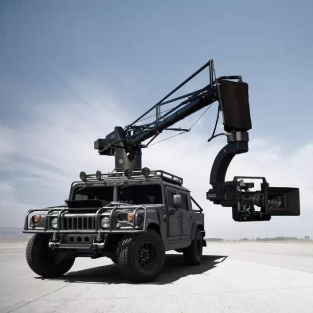 原来汽车大片是这样拍出来的,每一辆摄影车都是梦想座驾!