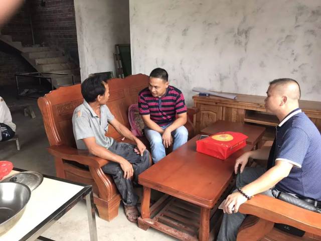 迎中秋送温暖 ,南丰镇开展中秋节暖心慰问活动