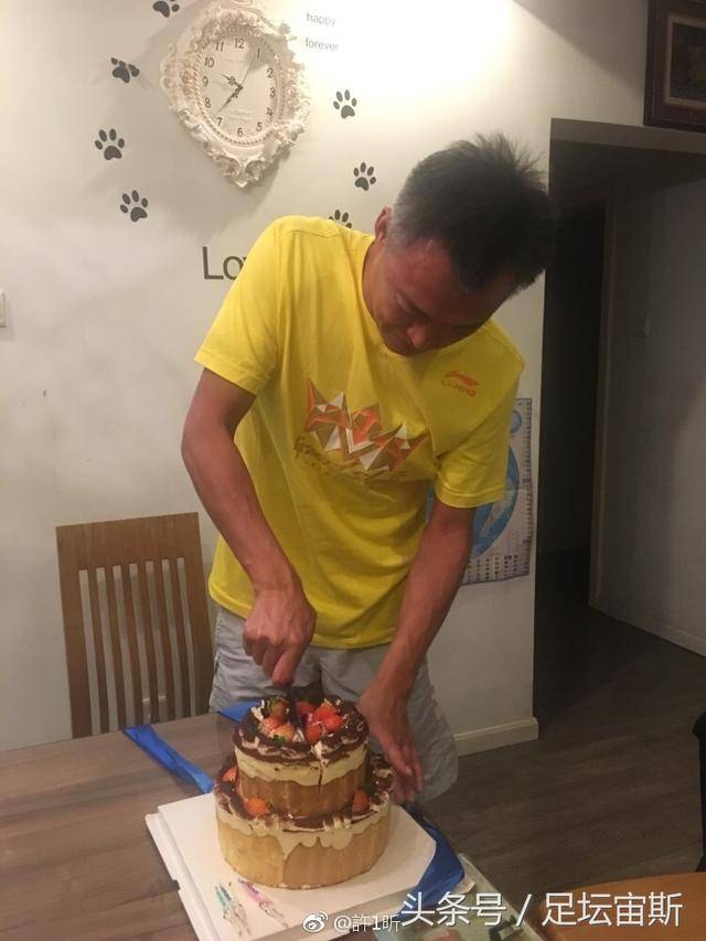 马龙许昕力挺男乒最短命主帅 孙杨放下旧怨