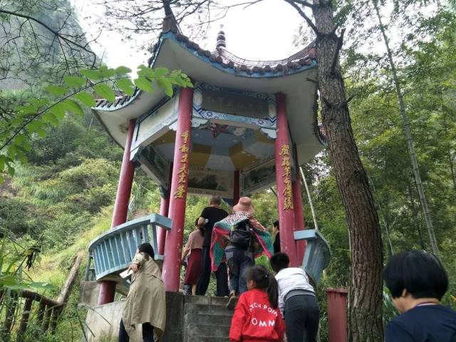 一港秋水向北流!广丰铜钹山,绿红古相间的千年封禁地,年年有变化