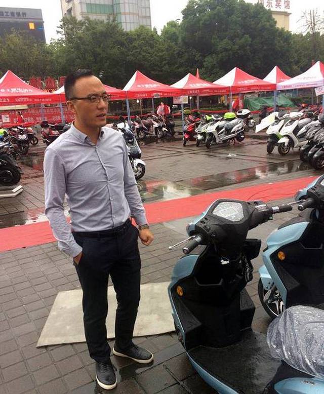 1元拍卖顶起来的 "王派套路"