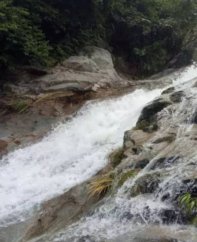 阳春附近这个又爬得山又浸得水的地方,竟然无人知?