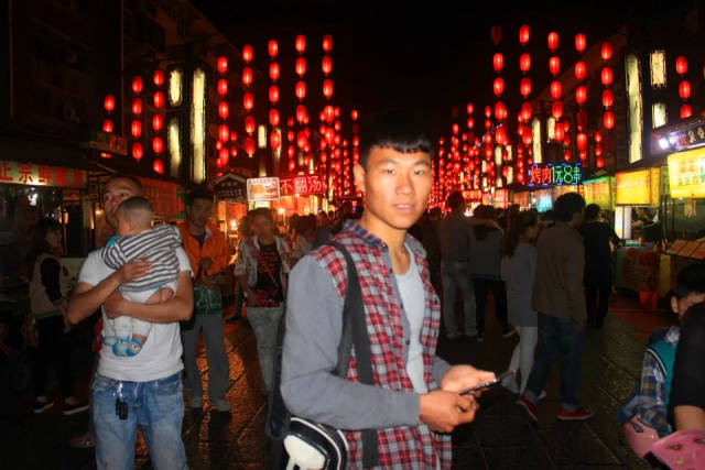 旅拍印象来洛阳旅游晚上必去红灯区
