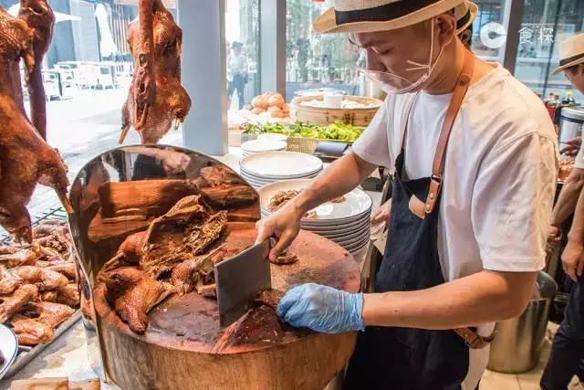 全深圳唯一24小时不睡觉的巷子,就在万象天地