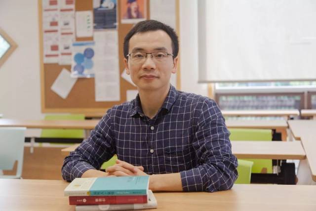 君更没有想到是在世界联合学院(中国·常熟)听彭振老师的ibdp中文课