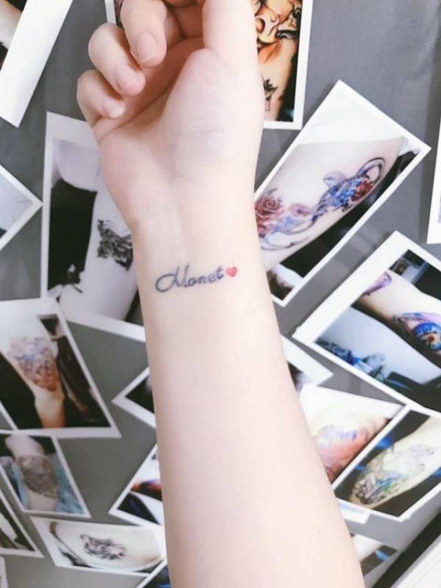 q:第一次纹身是什么时候啊?是因为什么啊?