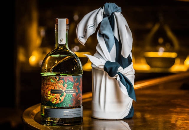 最醉人的酒是秋天的菊与枫——archie rose 杜松子酒