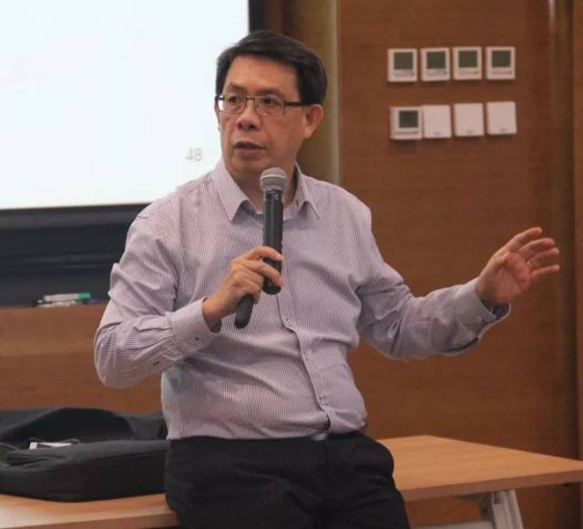 人大客座教授白士泮:新加坡是如何打造国际金融中心的