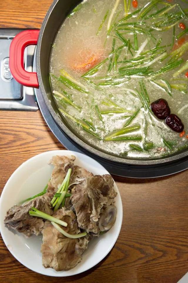 贵阳【董签翻】送你霸王餐,让你体验地道老贵阳清水烫的魅力!