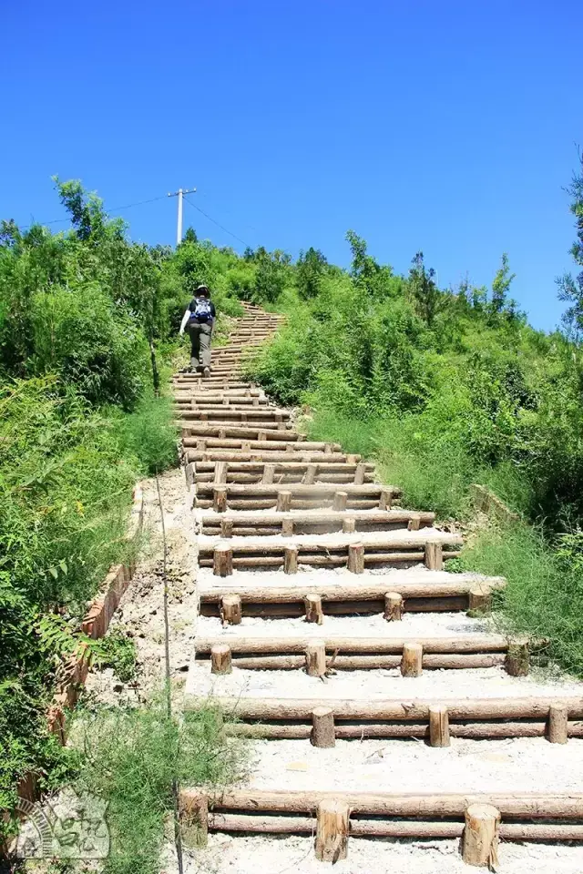 南口響潭登山步道風景絕佳 肉眼可觀國貿三期·中央電視塔