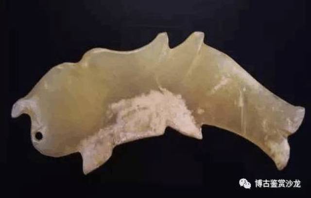 观沁色识古玉