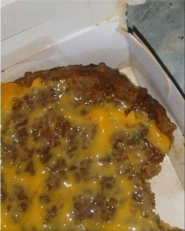 麦当劳汉堡吃出蛆食品安全又引发争议