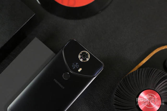 保千里打令v10s外观赏析:要便携,更要高颜值