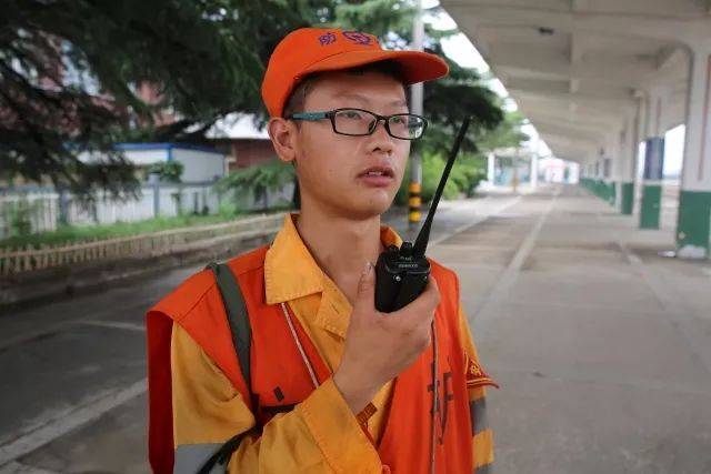 大家好,给大家介绍一下,这是我的工作@信号工