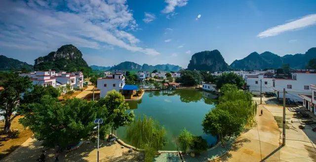 大家好!给大家介绍一下,这是我家@扶绥