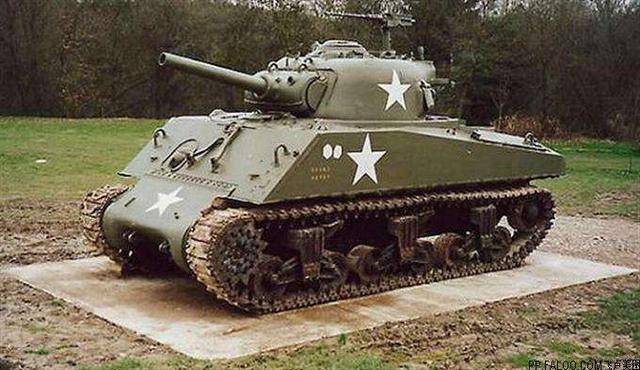 谢尔曼m4坦克的主要武器是一门m3式75mm火炮,可以发射穿甲弹,榴弹和