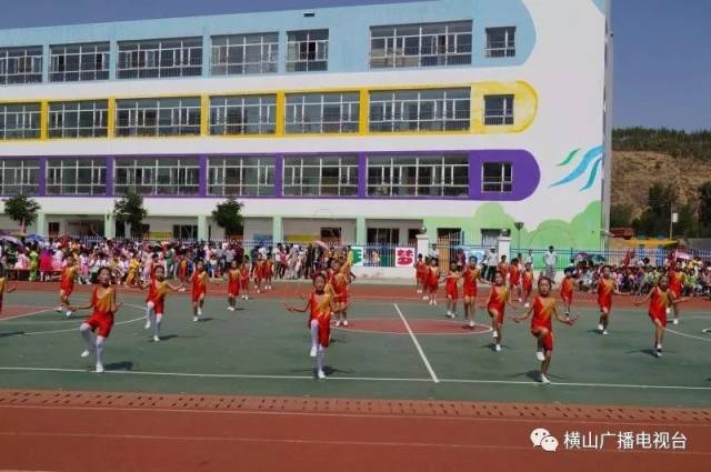 横山区第三小学:特色教育让学生沐浴七彩阳光