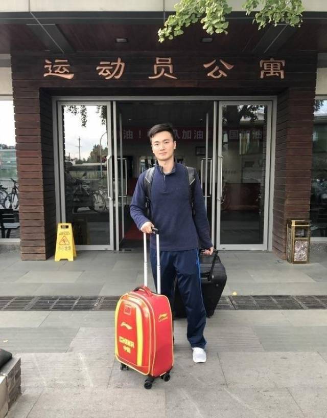 北京时间10月11日深夜,中国乒乓球队队员刘吉康在个人社交平台晒出