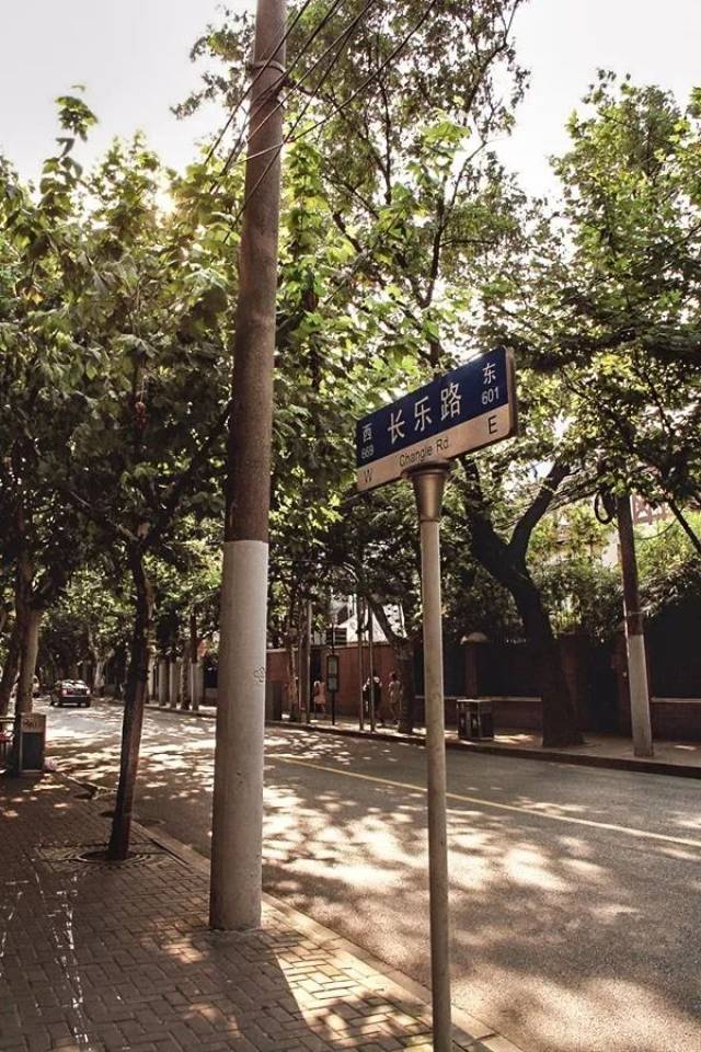 长乐路服装一条街图片