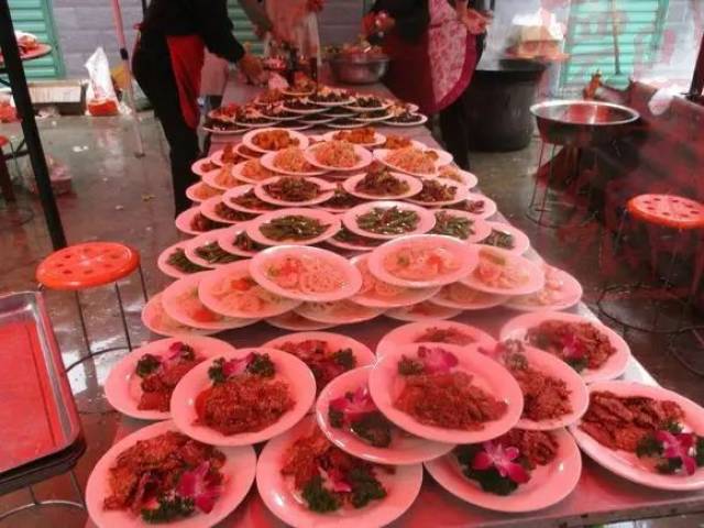 准备愉切好开席