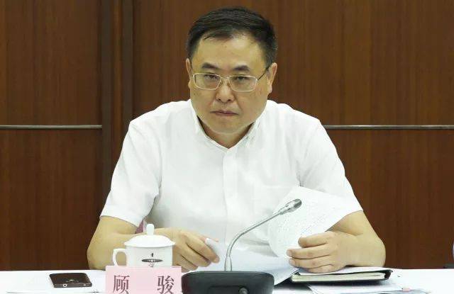 青浦区副区长顾骏出席会议并作重要讲话,他强调