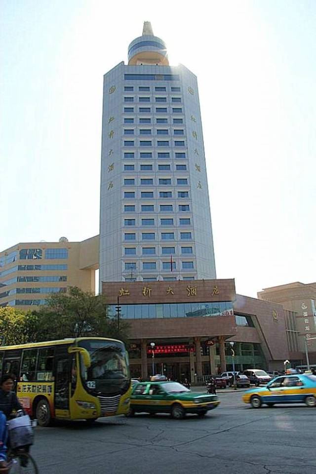 宁夏第一高楼封顶,总高233.2米!将成银川新地标!