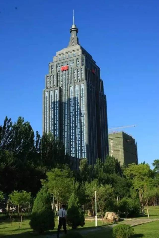 宁夏第一高楼封顶,总高233.2米!将成银川新地标!