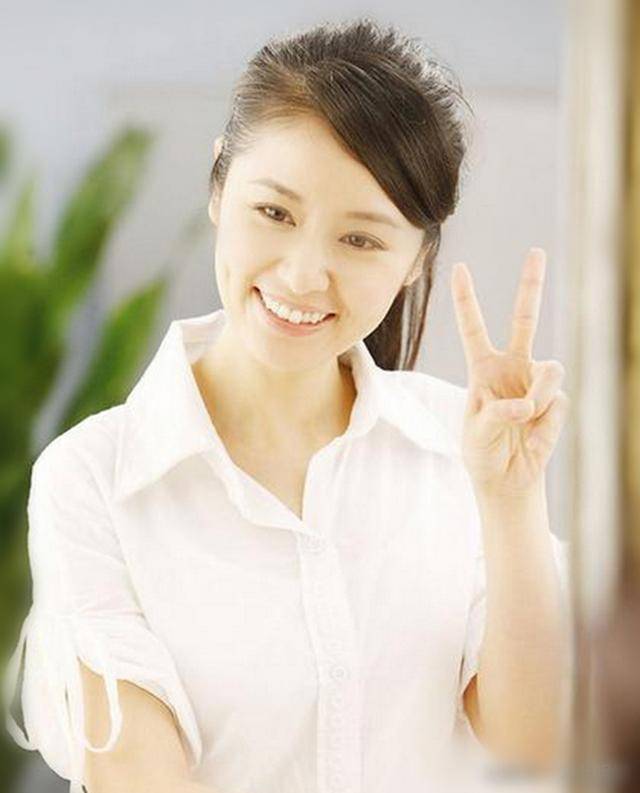 六大女星,梨涡浅浅美丽动人,谁能排第一?