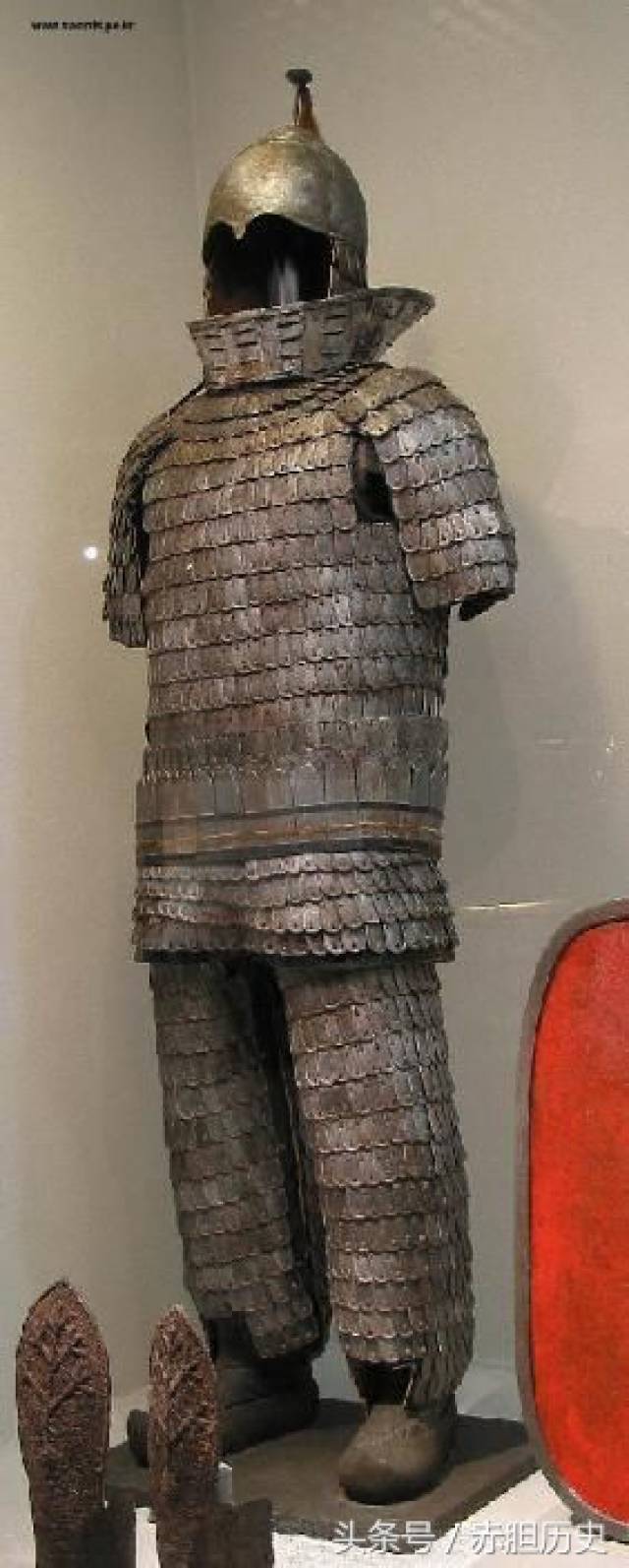 别在被古装电视剧迷惑了,中国古代的盔甲是这样的
