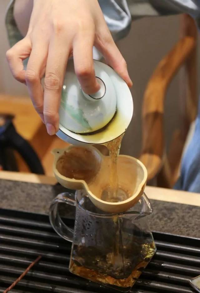 一壶冲古意,千秋有同心‖大淮安首家年轻人也会爱上的茶馆