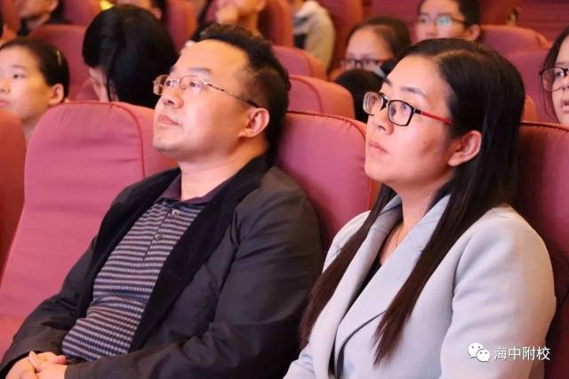 刘春先生回顾了他的海中生活,带领同学们全面地了解了同济大学以及