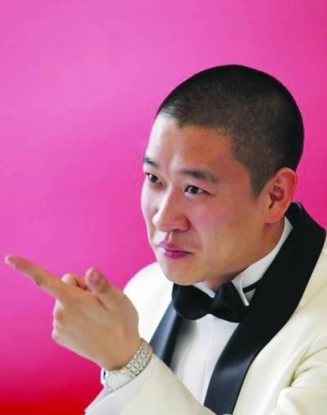 曹云金打了张丹丹老公郭德纲的弟子们怎么都那么爱打人呢