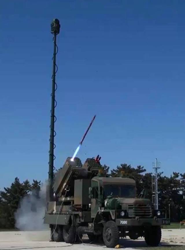 韩国推出70毫米多管火箭炮,射程仅6公里专打气垫船_手机搜狐网