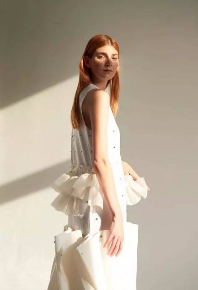 可自由模块化组合服装 | parsons毕业生wei hung chen