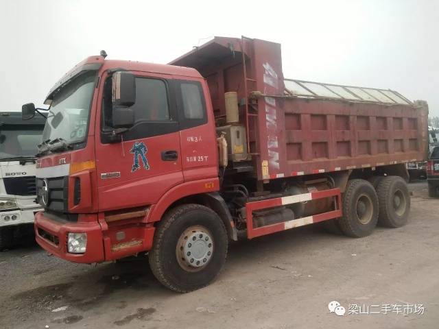 2014年欧曼三桥5.6米自卸车 潍柴发动机 奔驰桥