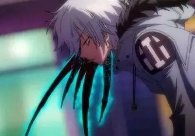 10. 小黑 《servamp》